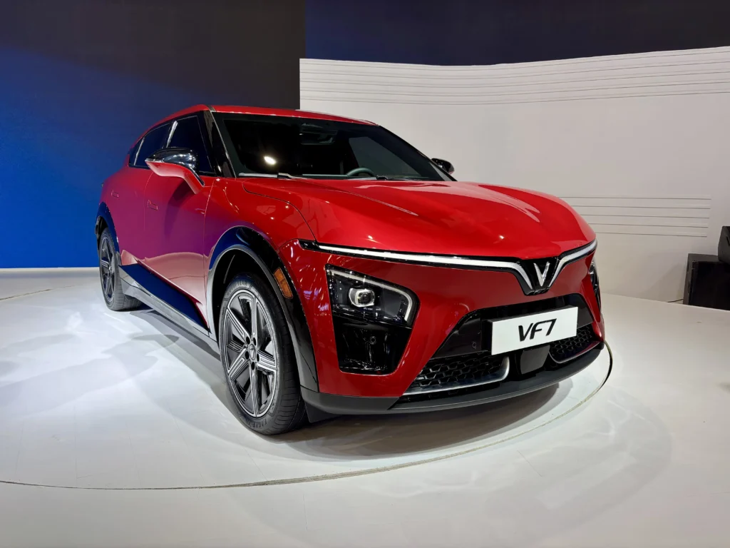 Launch the VF6 and VF7 SUV